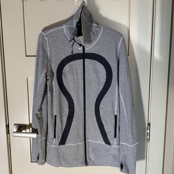 Lululemon Stride Jacket Size 10 - Picture 2 of 6